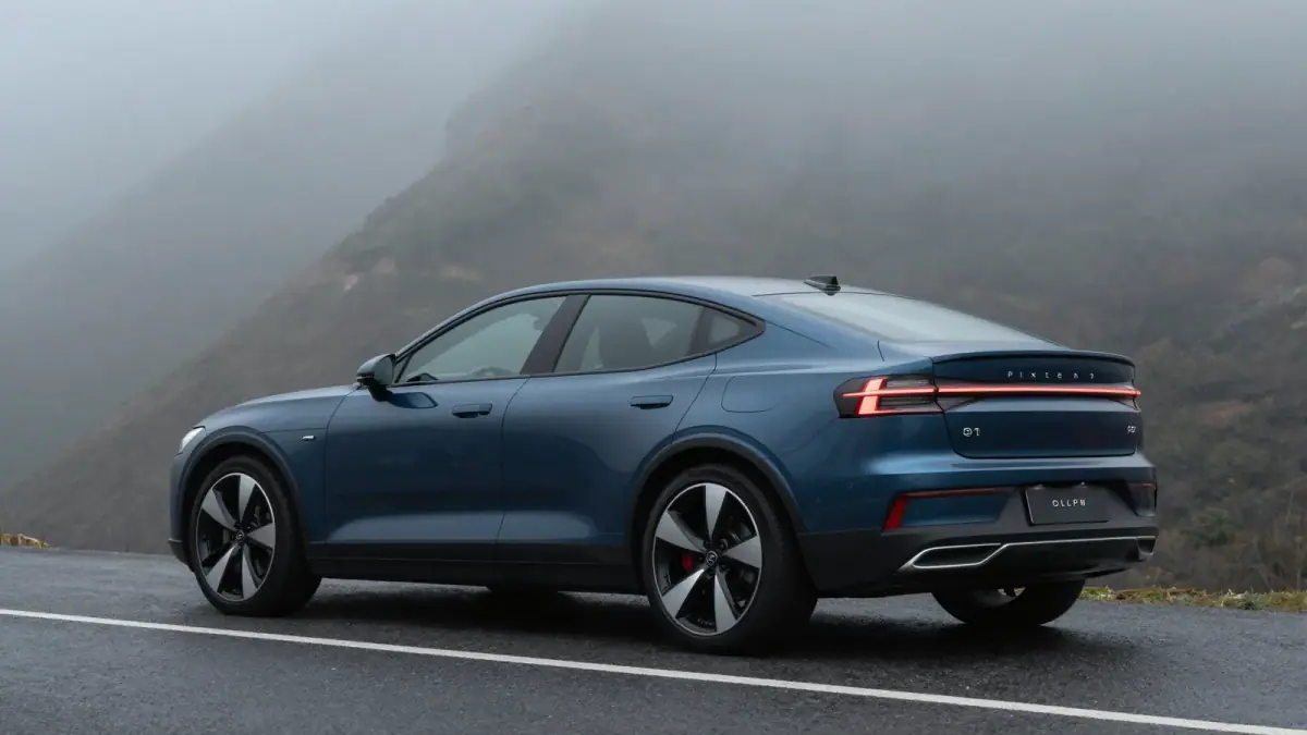 Bilforsikring til Polestar 4 – El-SUV-coupé uden bagrude